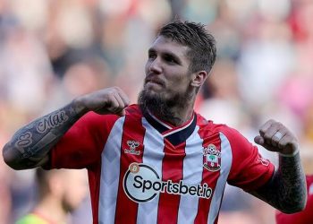 Vasco negocia com Lyanco? Confira