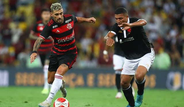 Confira a arbitragem de Vasco x Flamengo