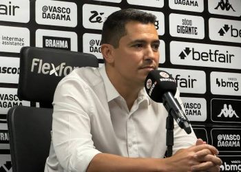 Pedro Martins fala sobre Coutinho no Vasco: “Quando o jogador quer vir é fundamental”