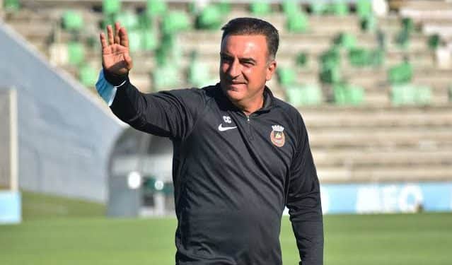 Carlos Carvalhal rejeita sondagem do Vasco