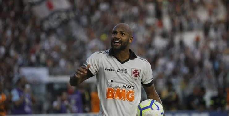 Fellipe Bastos, ex-Vasco, anuncia aposentadoria do futebol