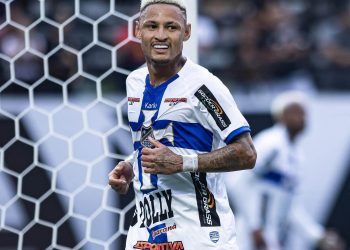 Neílton diz que Medel, do Vasco, lhe menosprezou em partida da Copa do Brasil