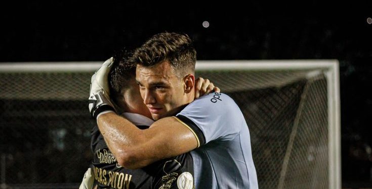 Primeiros contratados pela SAF, Léo Jardim, Lucas Piton e Léo provam seu valor no Vasco