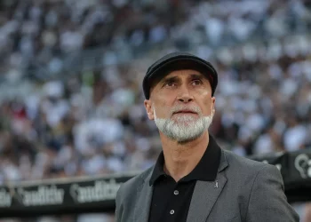 Problemas com Vitória de Guimarães podem antecipar chegada de Álvaro Pacheco no Vasco