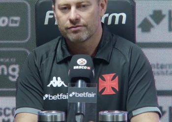 Rafael Paiva elogia postura do Vasco e ressalta: "Próximo treinador já pega uma equipe muito madura"