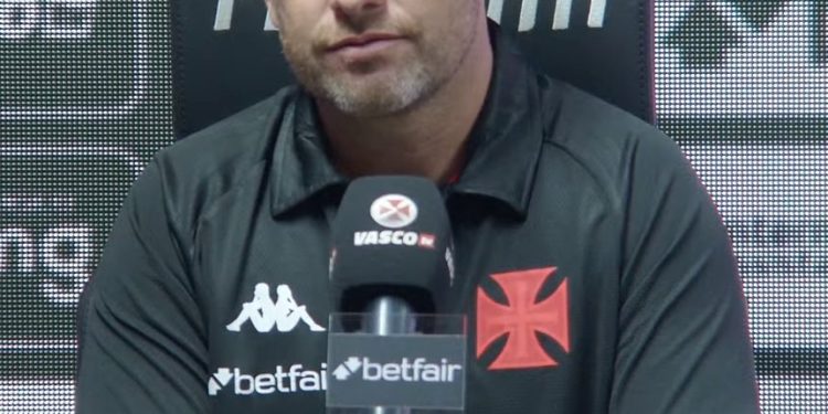 Rafael Paiva elogia postura do Vasco e ressalta: "Próximo treinador já pega uma equipe muito madura"