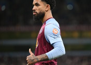 Confira o possível novo clube de Douglas Luiz, cria do Vasco