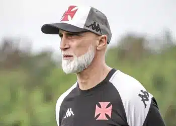 Confira os desfalques e pendurados do Vasco contra o Palmeiras