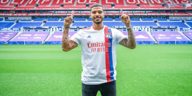 Lembra dele? Ex-Vasco, Henrique está de saída do Lyon