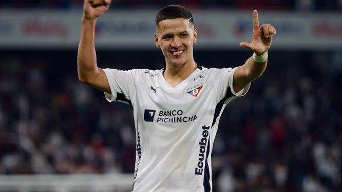 Vasco sondou atacante destaque da LDU