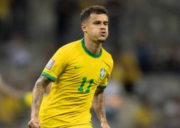 Vasco e Reserva vão lançar camisa após acerto com Coutinho