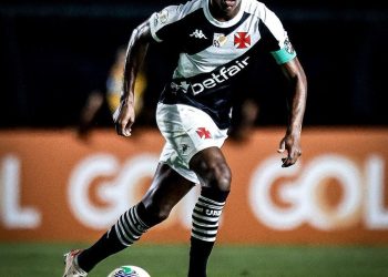 Léo manda a real para o torcedor do Vasco