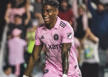 Vasco quer contratar atacante colombiano