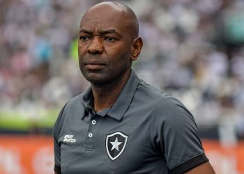 Cláudio Caçapa no Vasco? Empresário abre o jogo sobre especulação