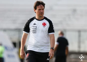 Quem será o treinador do Vasco? Confira as opções na mesa