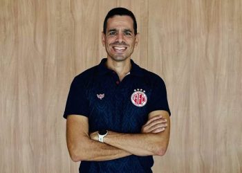 Vasco contrata novo diretor de futebol; conheça