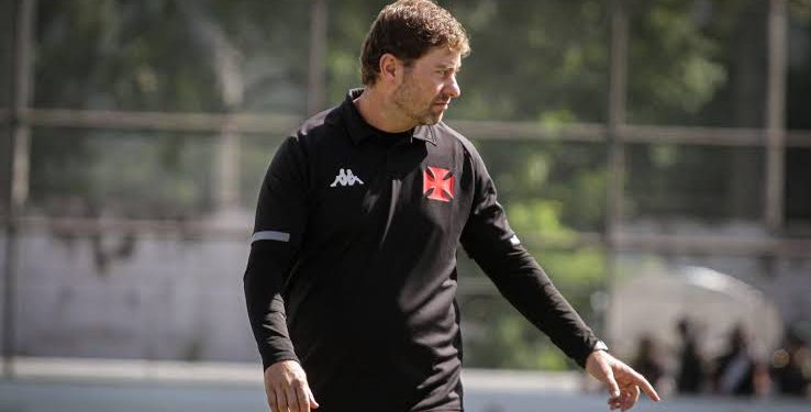 Vasco ganha retorno de craque para enfrentar o Botafogo