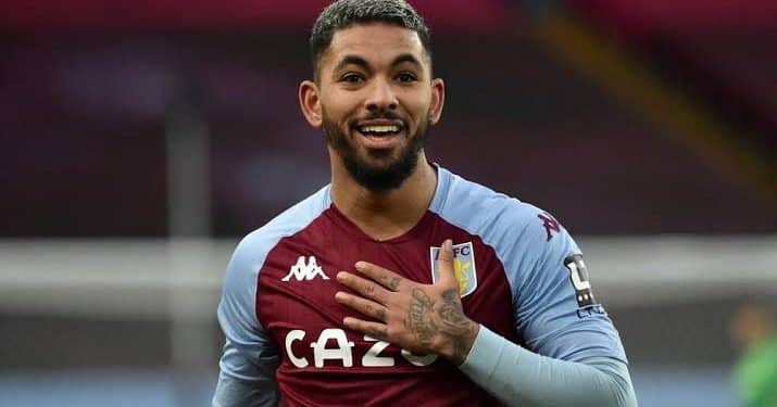 Douglas Luiz é desejado por gigantes da Inglaterra e pode render milhões ao Vasco; veja valores