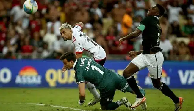 Mesmo gastando quase 90 milhões, Vasco tem a pior zaga do Brasileirão