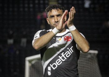 Craque do Vasco se sente incomodado por ausência nos jogos