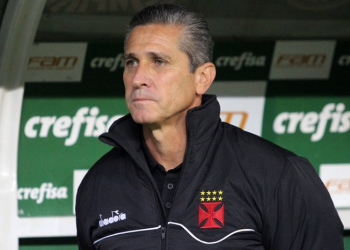 Confira os técnicos brasileiros livres no mercado