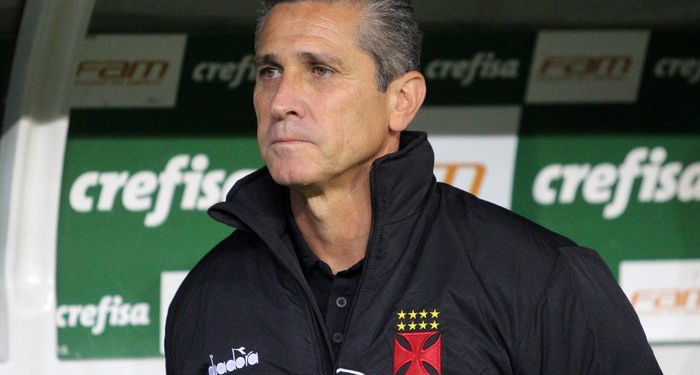 Confira os técnicos brasileiros livres no mercado