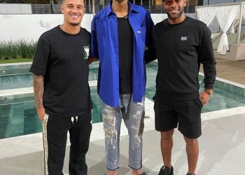 Vasco acerta contratação de Souza e Alex Teixeira