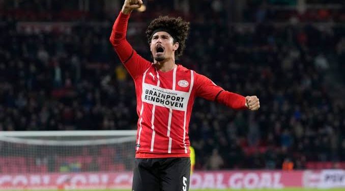 Vasco negocia com zagueiro da Europa