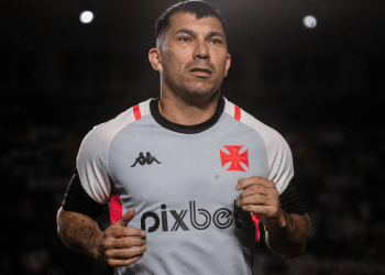 Vasco pode fazer grande reformulação para contratar na próxima janela; entenda