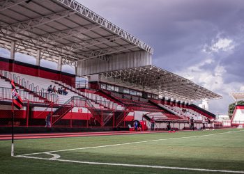 Alta procura da torcida vascaína faz Atlético-GO abrir novo setor no Estádio