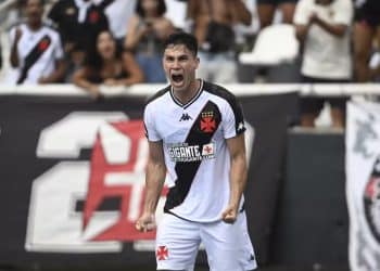 Galdames fora do Vasco? Entenda a possível saída do volante