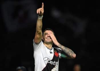 Atacante do Vasco, Vegetti manda recado para todos os clubes