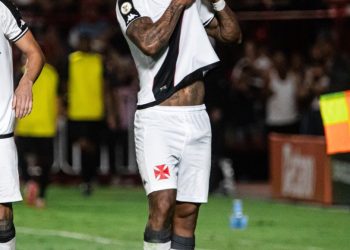 Paiva tem um plano! Vasco vence a quarta consecutiva no Brasileirão