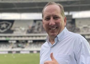 John Textor admite erro e pede desculpas ao presidente do Vasco