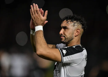 Chateação de Payet por substituição no jogo do Vasco já foi contornada