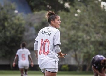 Thatielly rescinde contrato e deixa o Vasco Feminino