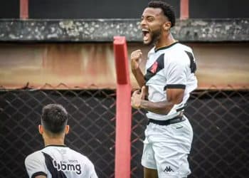 Vasco empresta atacante da base para clube europeu