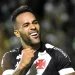 Alex Teixeira pode alcançar marca importante no Vasco