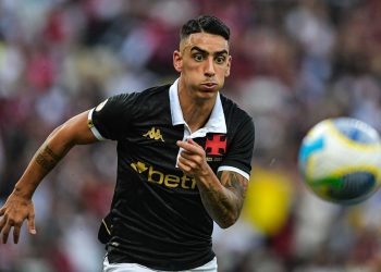 Puma Rodríguez, do Vasco, está na pré-lista do Uruguai