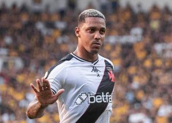 David, do Vasco, não tem previsão de alta