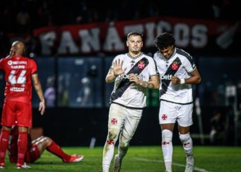 Confira os melhores momentos de Vasco 2×1 Athletico-PR pela Copa do Brasil
