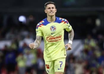 Vasco surpreende e negocia com atacante que disputou a Copa América