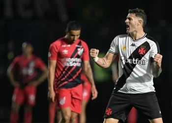 Vasco x Athletico-PR onde assistir e escalações