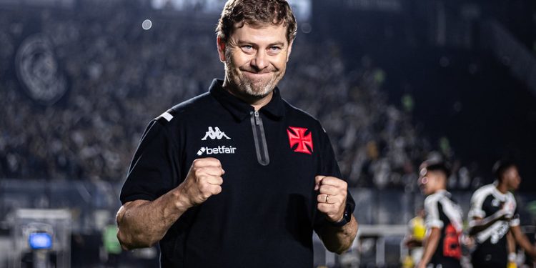 Confira uma ótima curiosidade sobre o Vasco após a chegada de Paiva