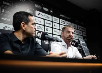Alvos do Vasco na última janela de transferências estão sem espaço em seus clubes