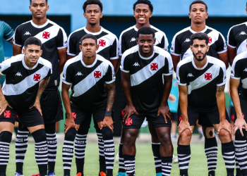 Vasco ataca o mercado da base, observa campeonatos e contrata reforços