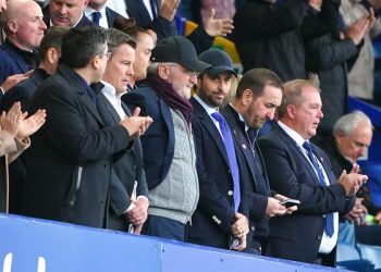 Grupo Friedkin dá chapéu em 777 Partners e Textor, e compra Everton