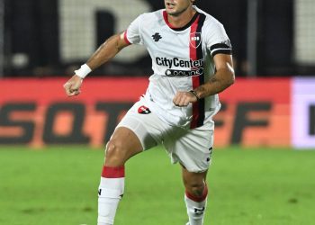 Confira números do novo zagueiro argentino do Vasco
