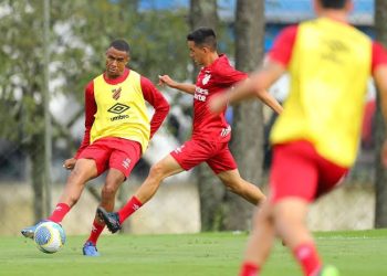 Athletico-PR tem mudança importante para enfrentar o Vasco; veja escalação