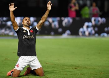 Paulo Henrique fala sobre desejo na carreira: “Recolocar o Vasco em seu lugar”